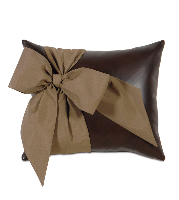  15X18 BELLE PILLOW E (HOFFMAN WALNUT)