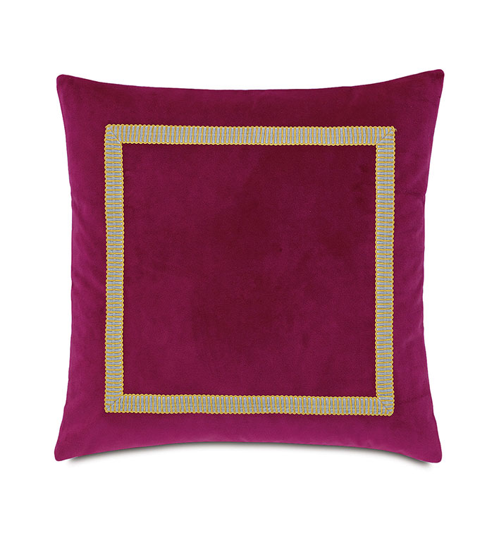 ȵ˹ 22X22 PLUSH RASPBERRY W/BORDER